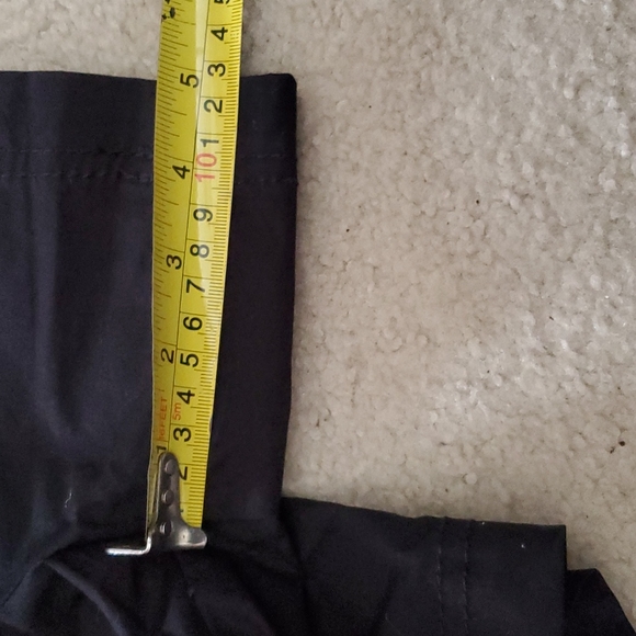 Black shorts with comfort waist band size large - Picture 5 of 5